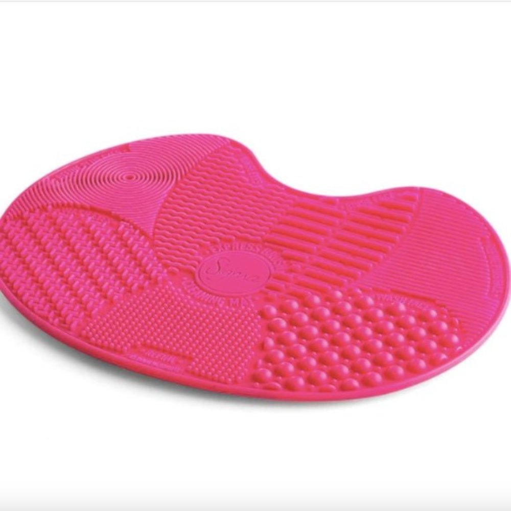SIGMA SPA® EXPRESS BRUSH CLEANING MAT- NIB- PINK